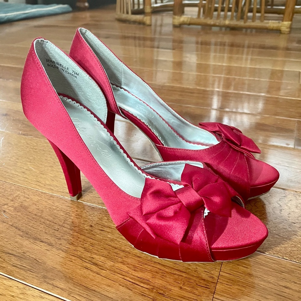Michelangelo Peep Toe Platform High Heel with Bow